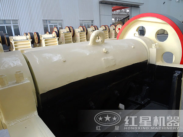 簡(jiǎn)擺顎式破碎機(jī)