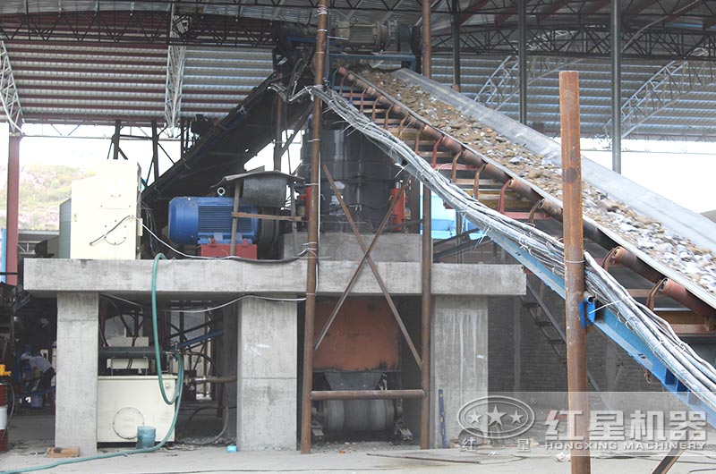 安微客戶現(xiàn)場，圓錐破碎機