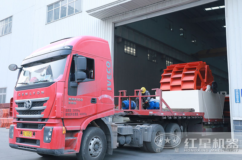 洗砂機械設備從車間直接發(fā)往客戶現(xiàn)場