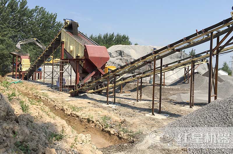 PCZ1720重錘式破碎機(jī)作業(yè)現(xiàn)場