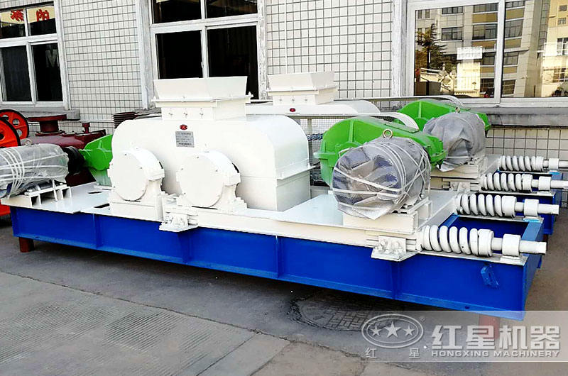 小型對輥式制砂機(jī)出料規(guī)格易控制