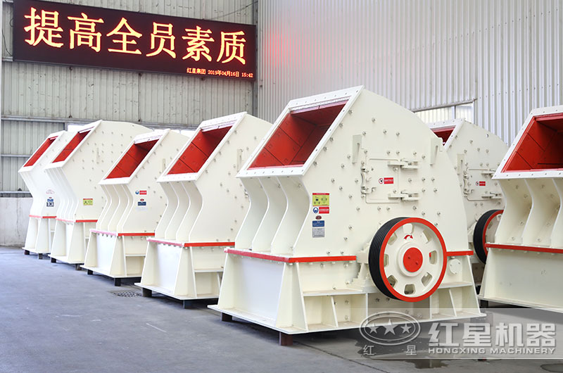 大型重錘式打石機(jī)車間高清大圖